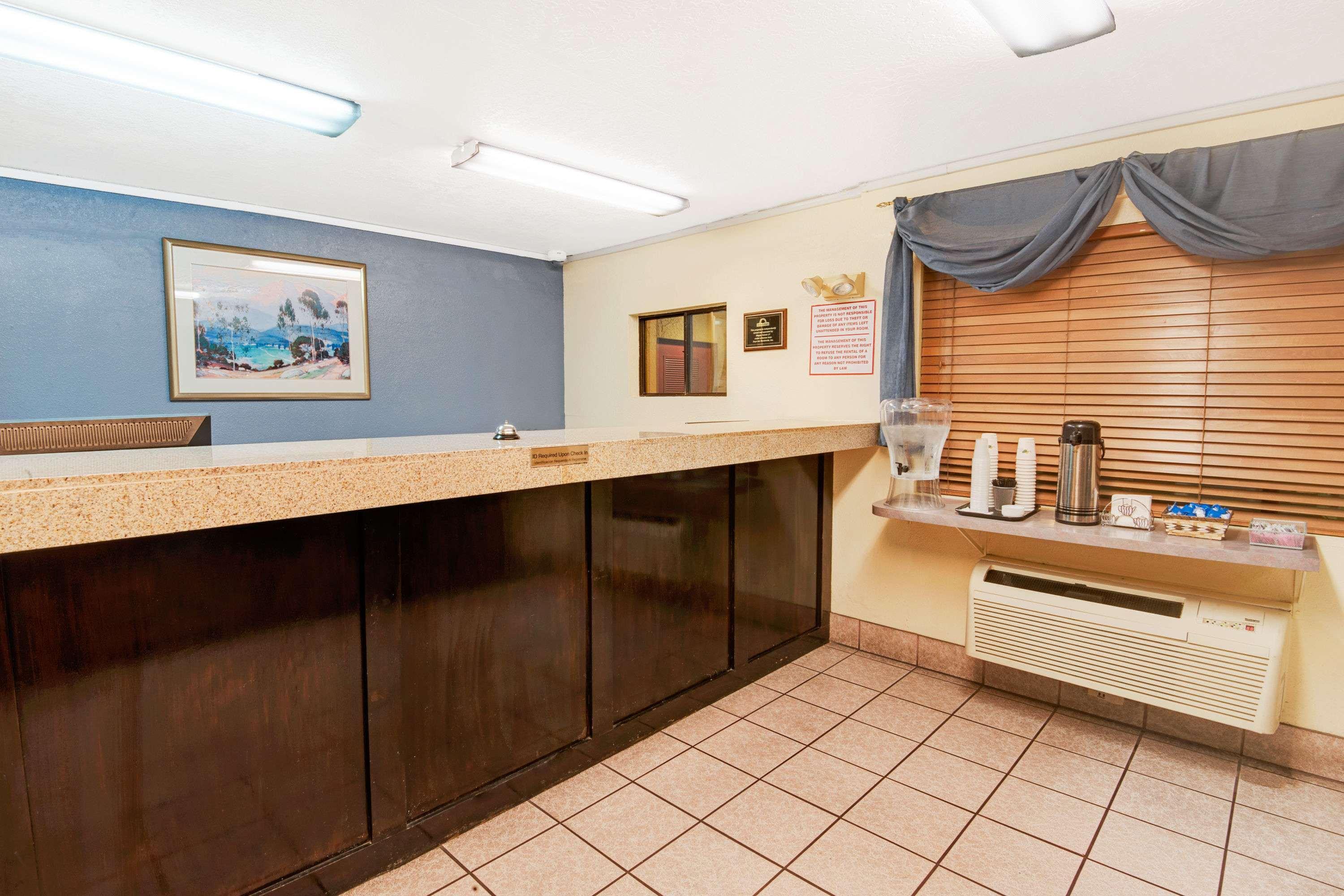 Days Inn By Wyndham El Paso Airport East Экстерьер фото