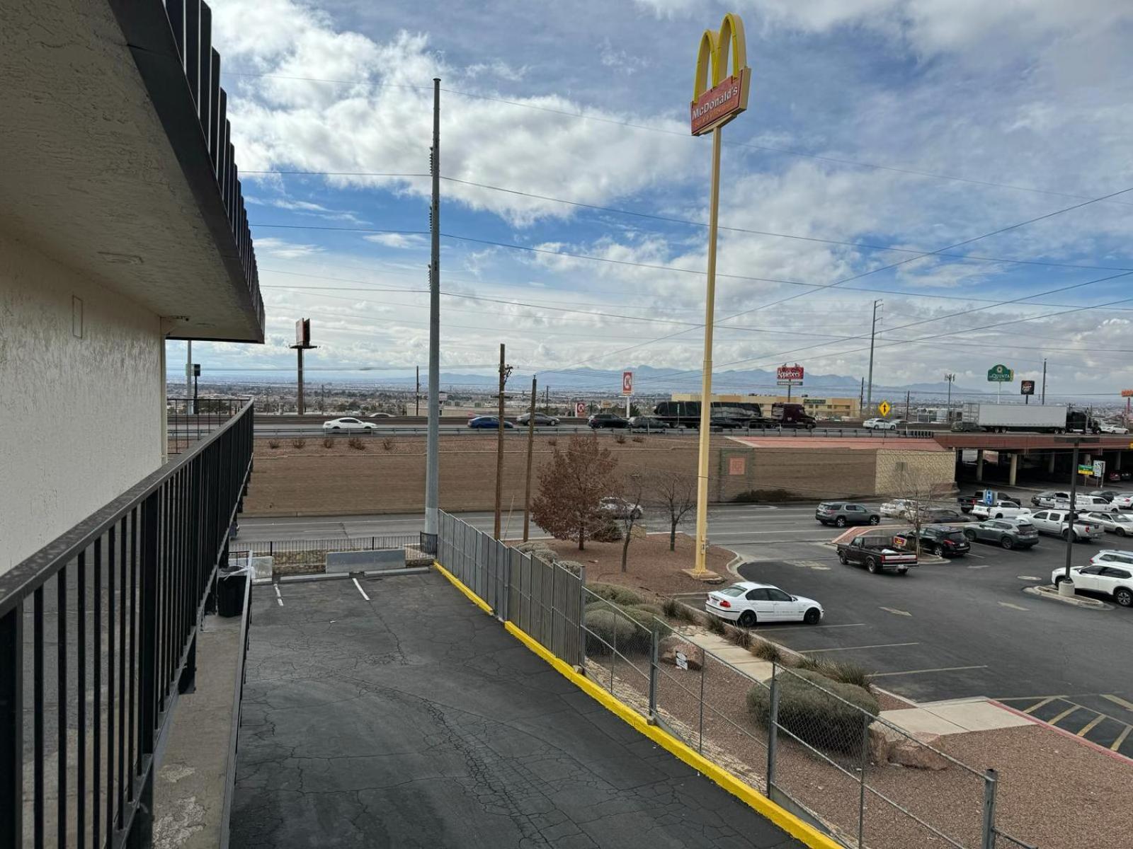 Days Inn By Wyndham El Paso Airport East Экстерьер фото
