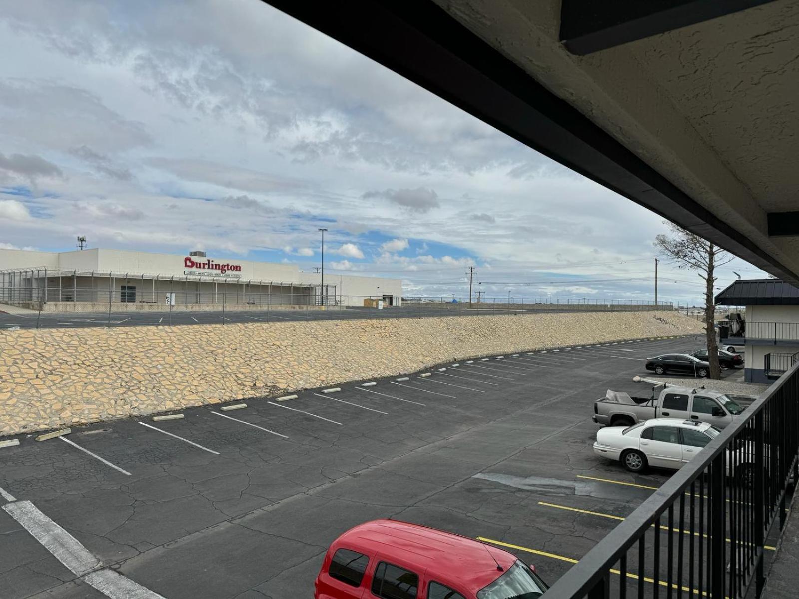 Days Inn By Wyndham El Paso Airport East Экстерьер фото